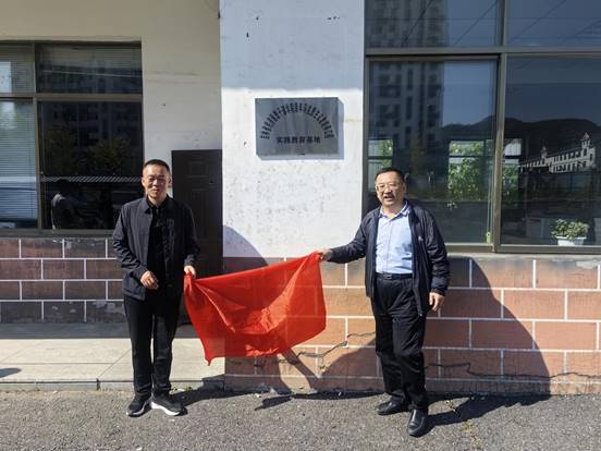 说明: b3a60d3aa07f6b19d957046cacb7488